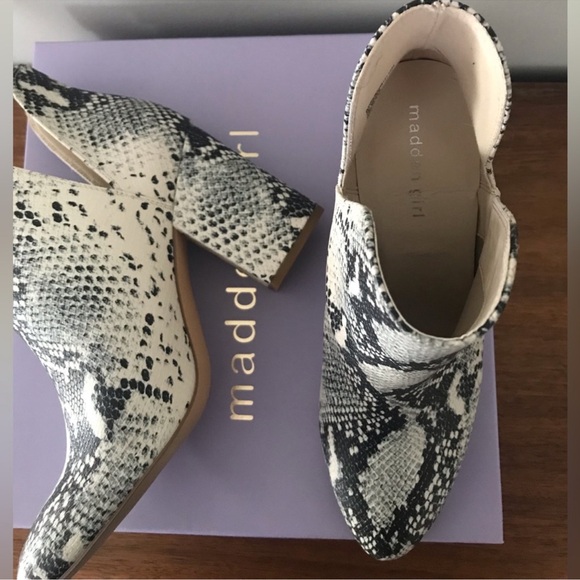 Madden Girl Snake Skin Heeled Boot Size 10 - Picture 2 of 7